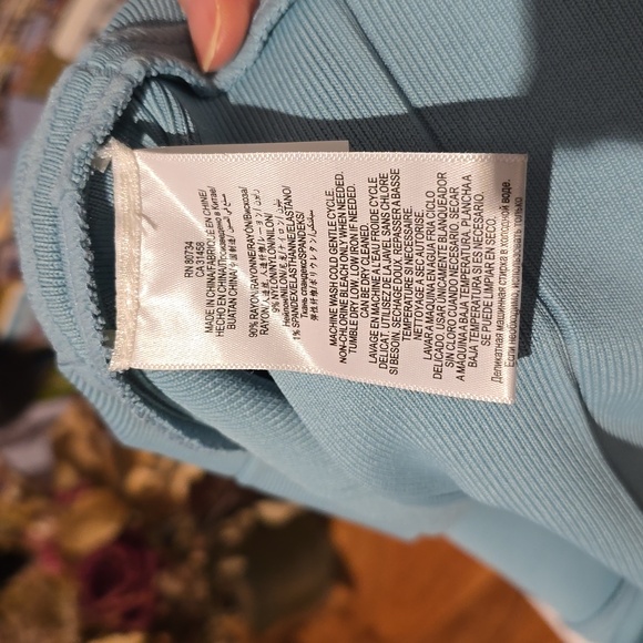 BCBG MAXAZRIA BLUE BREEZE LEGER POWER PENCIL SKIRT SIZE S - Picture 6 of 7